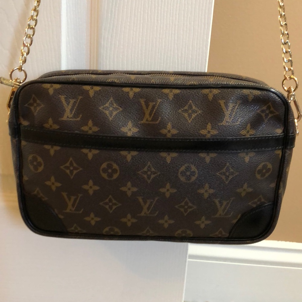 Louis Vuitton Compiegne 28 shoulder bag black
